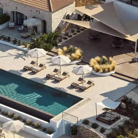 Rebek Luxury Villas & Suites 公寓