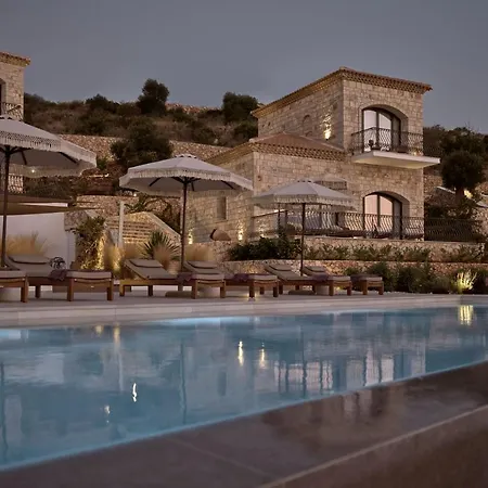 Rebek Luxury Villas & Suites Lejlighed *