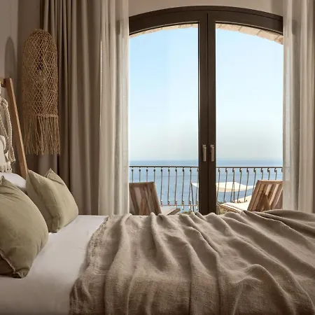 Rebek Luxury Villas & Suites