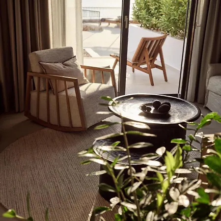 Rebek Luxury Villas & Suites * 아기오스니콜라우스