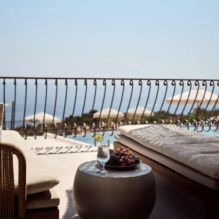 Rebek Luxury Villas & Suites * 아기오스니콜라우스