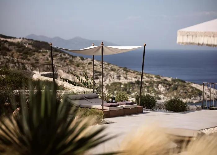 Rebek Luxury Villas & Suites *