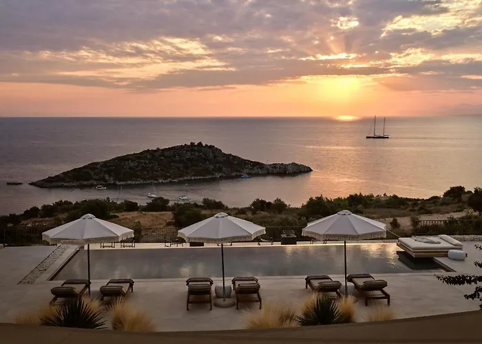 Rebek Luxury Villas & Suites *