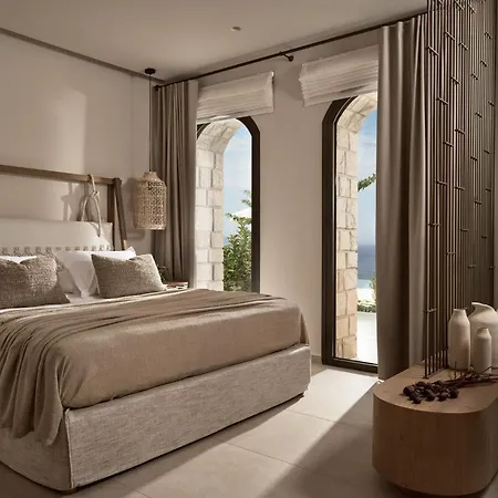 Rebek Luxury Villas & Suites Apartament *