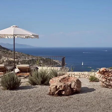 Rebek Luxury Villas & Suites *