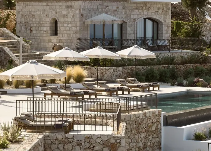 Rebek Luxury Villas & Suites Lejlighed *