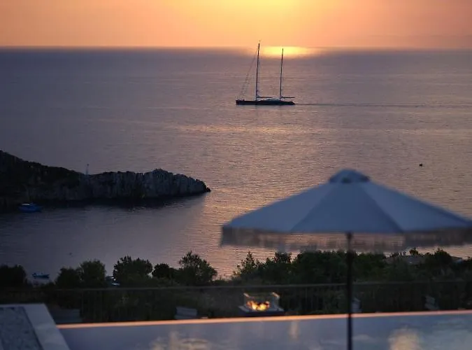 Lejlighed Rebek Luxury Villas & Suites