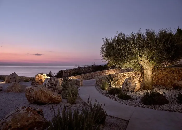 Rebek Luxury Villas & Suites Lejlighed *